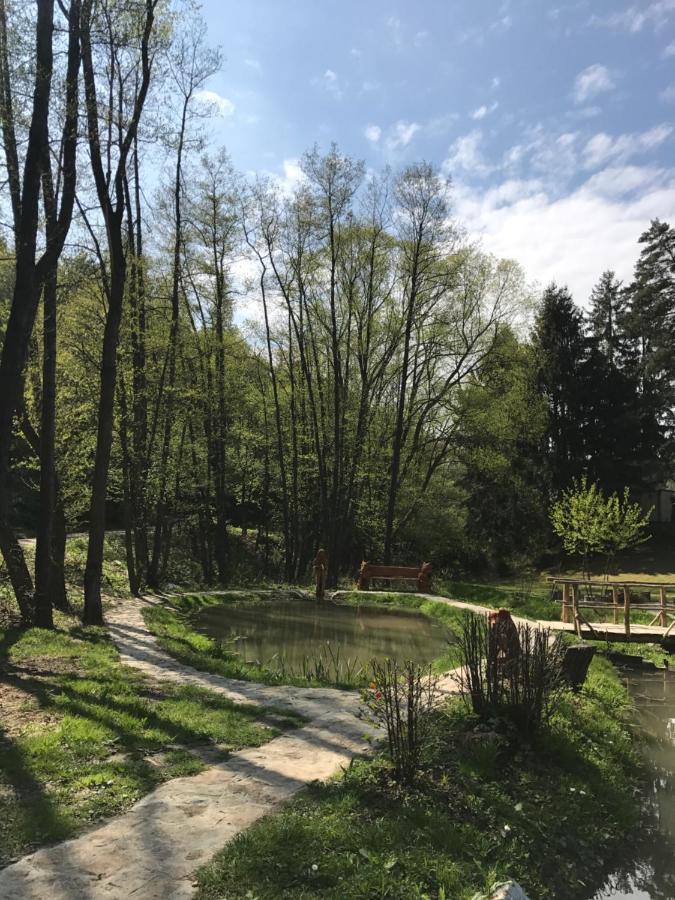 Kameňácká myslivna Hotel Moravany  Exterior foto