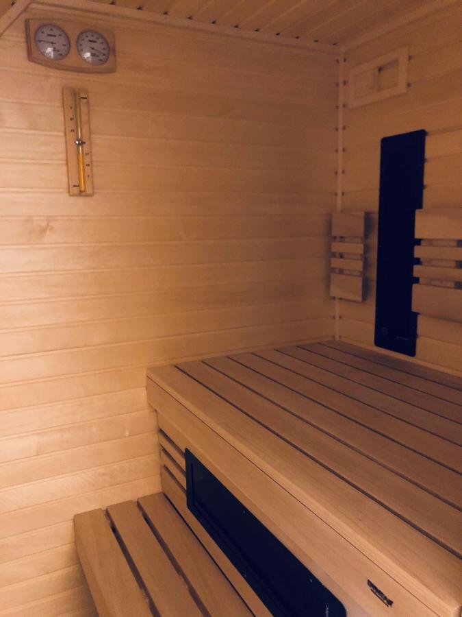 Kameňácká myslivna Hotel Moravany  Exterior foto